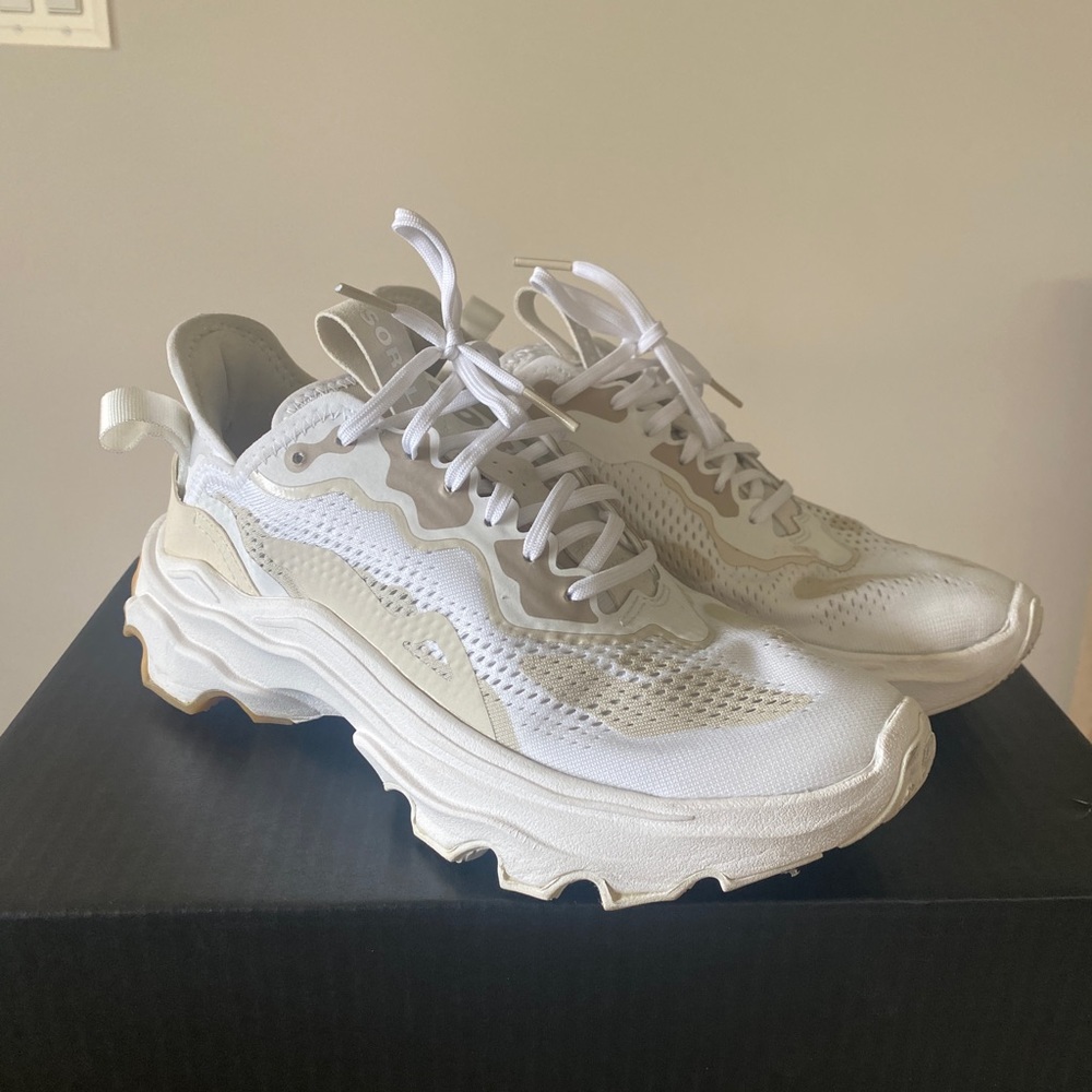 Sorel kinetic breakthru day lace in white,chalk